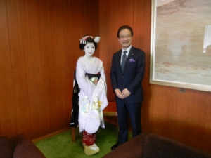 写真：京都から舞妓 とし愛さん 来訪