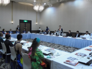 写真：安濃津よさこい実行委員会主催　津市長を囲んでの朝食会