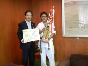 写真:平山竜慎選手と