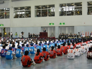 写真：第35回全国中学校ソフトボール大会開会式 挨拶
