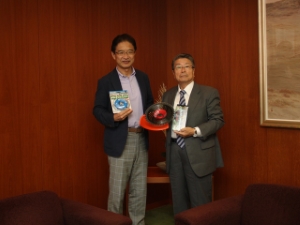 写真：株式会社北村製作所 北村清司代表取締役社長と