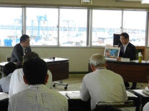 写真:知事と市長の1対1対談 1