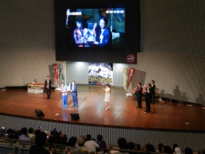 写真:GIつつじ賞王座決定戦開設61周年記念競走優勝者表彰式