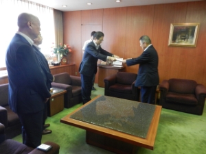 写真:津市農業委員会委員辞令交付式