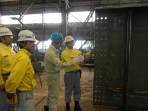 写真:JFEエンジニアリング株式会社津製作所 視察