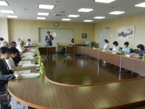 写真:津市男女共同参画審議会委員委嘱状交付式2