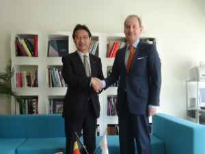 写真：駐日ベルギー王国大使館　リュック・リーバウト大使 訪問