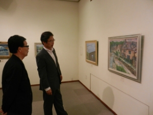 写真：第58回チャーチル会津展 鑑賞