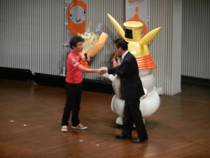 写真:保険クリニック チャリティー講演会 挨拶