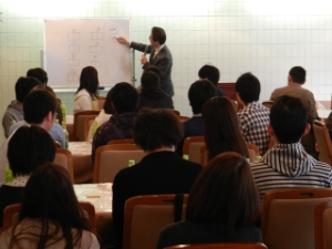 写真:津市職員組合青年部 新規採用者学習会 挨拶