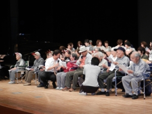 写真:レモンの里 交流コンサート「花」