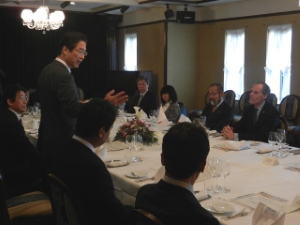 写真：クリスチャン・マセ駐日フランス大使との意見交換会・懇親会