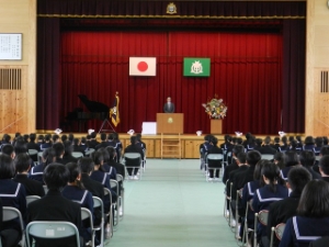 写真：芸濃中学校入学式 祝辞