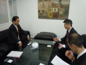 写真：JETROパリ事務所を訪問