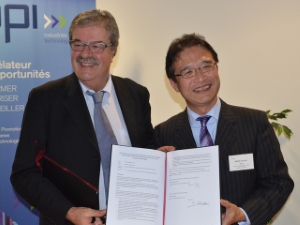 写真：ピエール-フランソワ・アンジェ代表と