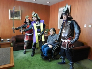 写真:三重ドリームクラブ 加藤久代表、磯竹正道副代表、川合史朗理事と