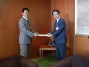 写真:連合三重津地区協議会 浅野啓介議長と