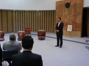 写真：郷土芸能練習場こけら落とし挨拶