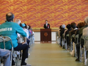 写真：成美地区敬老会挨拶