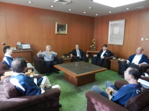 写真:上富良野町長、上富良野町議会議長との懇談1