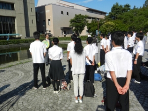 写真：津市中学生震災ボランティア・中学生交流事業出発式挨拶