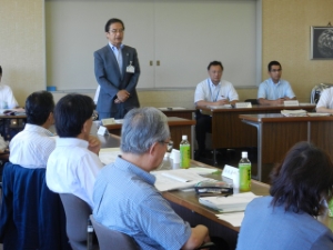 写真：津市行財政改革推進委員会挨拶