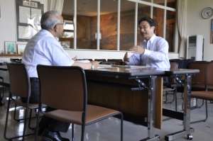 写真：上富良野町長との首長会議