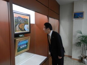 写真：飯田道嗣絵画展鑑賞