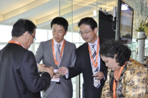 写真：インドネシアのソエオドホ・ジャカルタ市副市長と