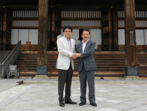 写真：増田寛也氏と