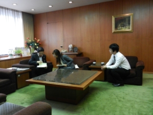 写真：江蘇大学　趙康英様、姚　勇様　表敬訪問1