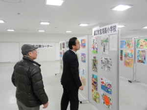 写真:三重県日中友好協会結成60周年・日中国交回復40周年記念 日中友好ふれあい広場鑑賞