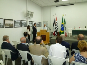 写真：独立者の会訪問