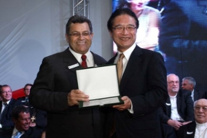 写真：オザスコ市市制施行50周年記念式典4