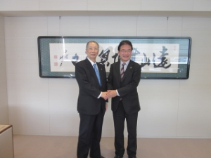 写真：岡三証券グループ 加藤精一 取締役会長訪問