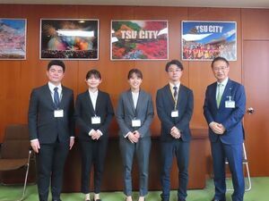 写真：国家公務員初任行政研修員 来訪