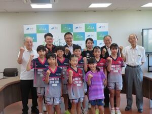 写真:卓球大会 出場選手 来訪