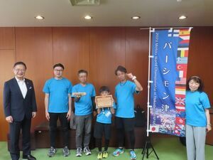 写真:モルック優勝選手 来訪