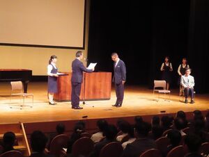 写真：メディカル一光グループ創業40周年記念式典 寄附贈呈式