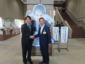 写真：バッテリィズ寺家剛さん 来訪