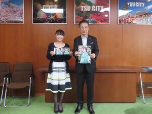 写真：歌手結城さおりさん 来訪