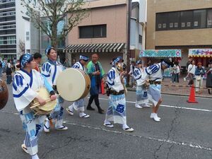 写真：津まつり（津中央郵便局前会場、お城公園会場）1