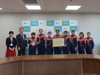 写真：第26回全国女性消防操法大会 優秀賞受賞報告
