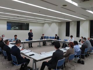 写真：津市の農を考える会との意見交換会