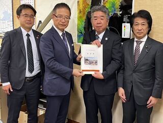 写真：服部卓也官房技術審議官（都市）