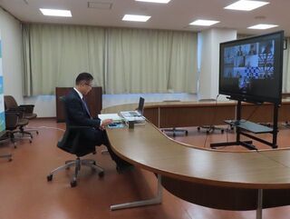 写真：第208回社会保障審議会医療保険部会