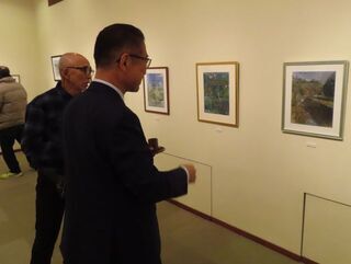写真：倉岡雅さん個展 鑑賞