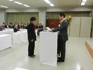 写真：津市文化功労賞・奨励賞、スポーツ功労賞・奨励賞、教育功労者表彰式表彰