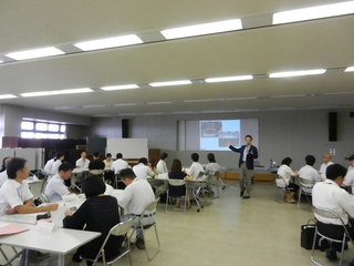 写真:平成25年度 新任担当副主幹研修 講話