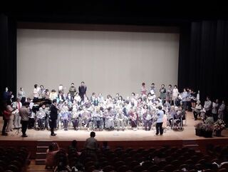 写真:第9回レモンの里交流コンサート「花」 挨拶